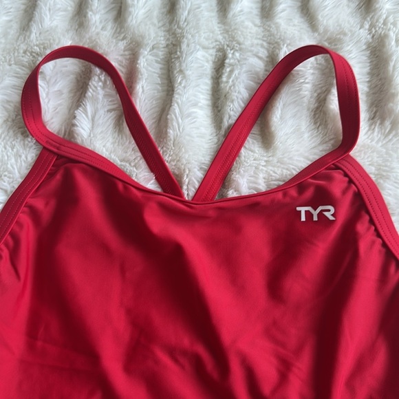 TYR Women's Durafast Red Elite Diamondfit Swimsuit One Piece NEW tags Sz 38 (XL) - Picture 5 of 8